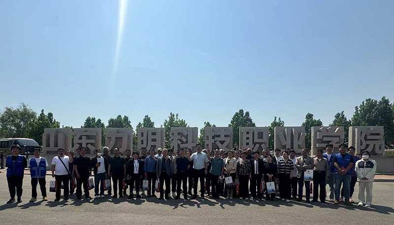 力明学院中职招生火爆|吸引来自全国各地考生及家长来校参观报名