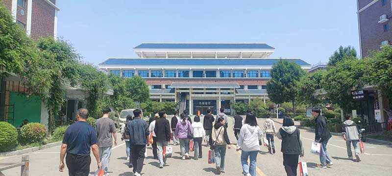 力明学院中职招生火爆|吸引来自全国各地考生及家长来校参观报名